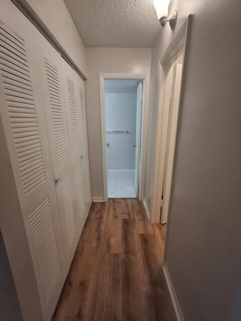 Building Photo - 2771 Riverside Dr