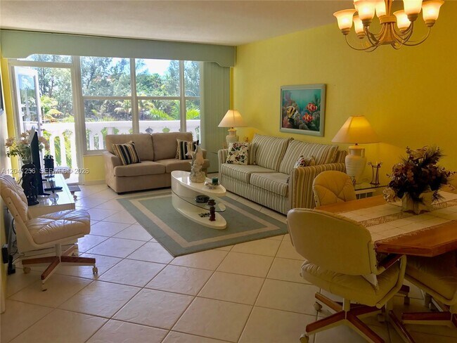 Building Photo - 3199 S Ocean Dr