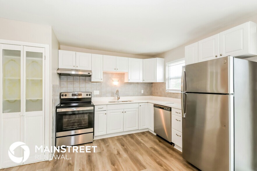 Building Photo - 1126 Airglades Dr