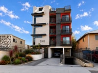 Building Photo - mid374