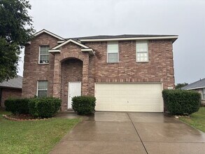 Building Photo - 2 Story - 4 Bed, 2.5 Bath Home in Crowley