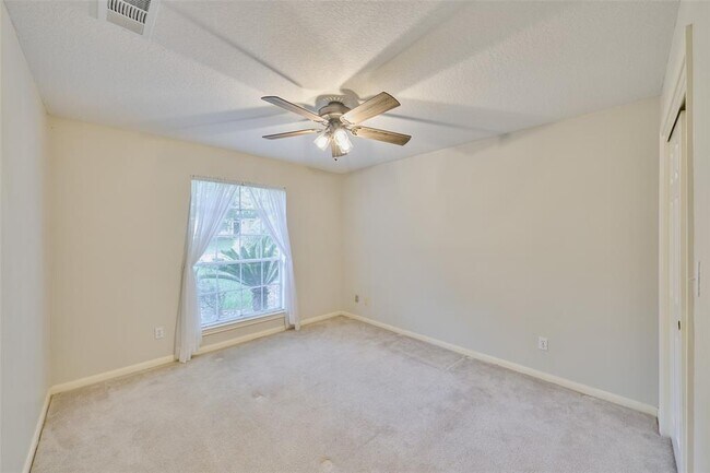 Building Photo - 12211 Longfellow Dr