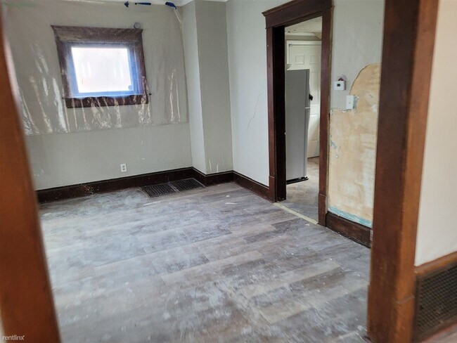 Building Photo - 3 br, 1 bath House - 45 Richmond Place