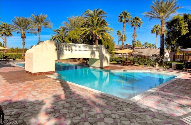 Building Photo - 2050 W Warm Springs Rd