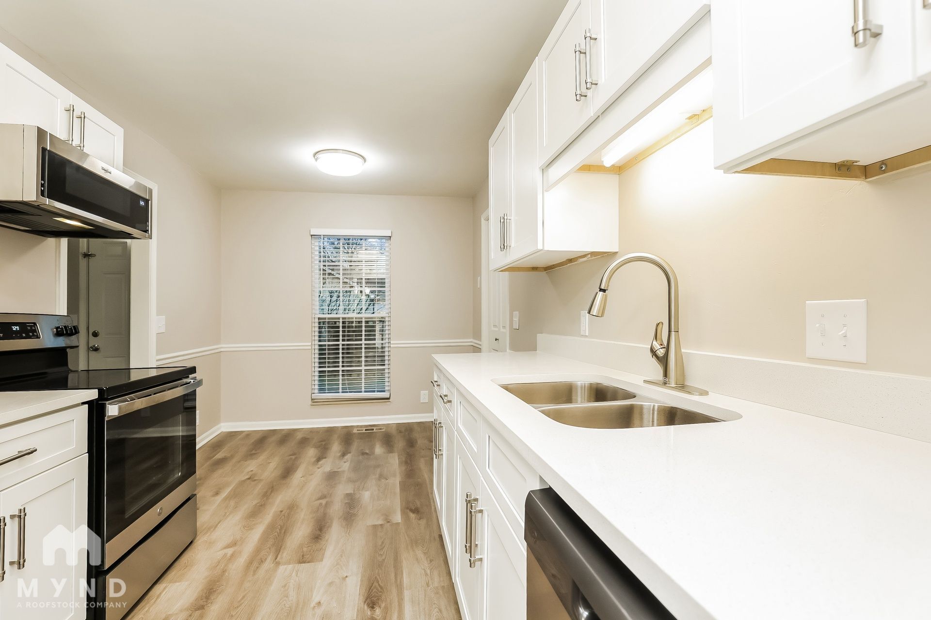 Building Photo - 3277 Towne Village Rd