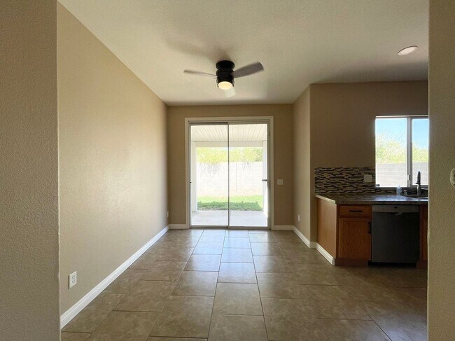 Building Photo - Dream Home in the Heart of Summerlin