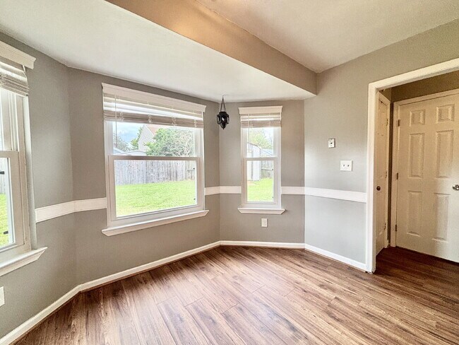 Building Photo - Gorgeous 3 Bedroom Home In Virginia Beach