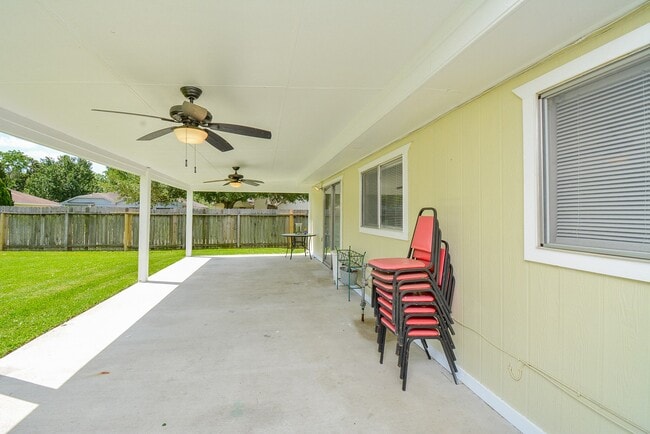 Building Photo - 1910 Crosscoach Ln