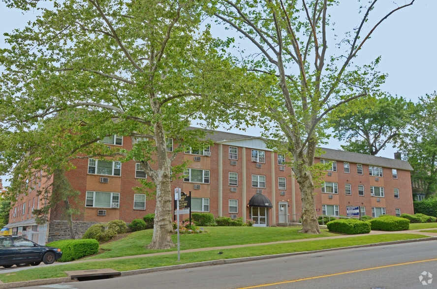 Primary Photo - Brynfield Court Apartments