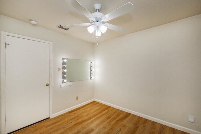 Building Photo - 9001 Taiga Ct