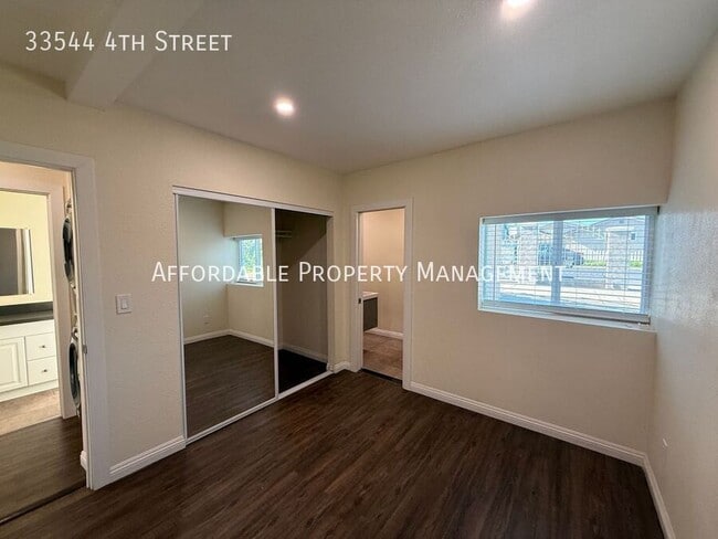 Building Photo - 33544 4th St