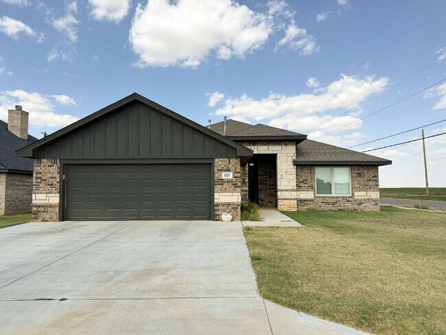 Building Photo - 3 Bedroom Home in Shallowater