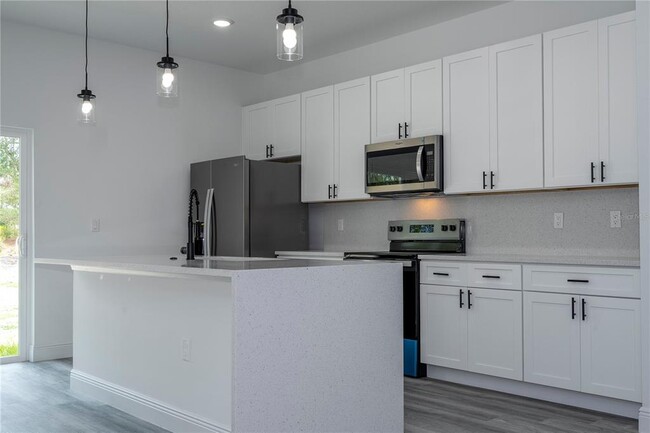 Building Photo - 2580 Gaillardia Dr