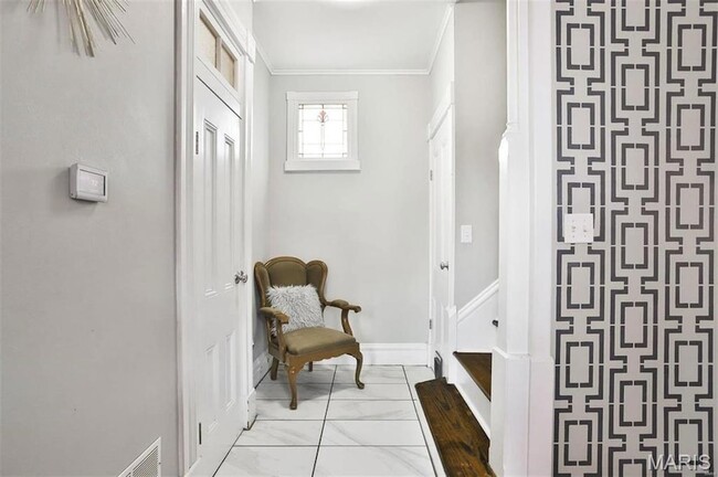 Building Photo - 2018 Senate St