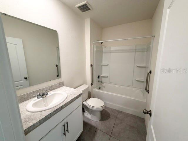 Building Photo - 709 Versailles Ln