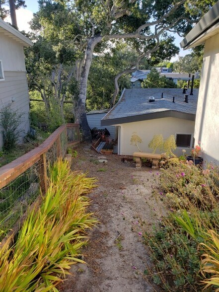 Building Photo - 1 Via Buena Vista