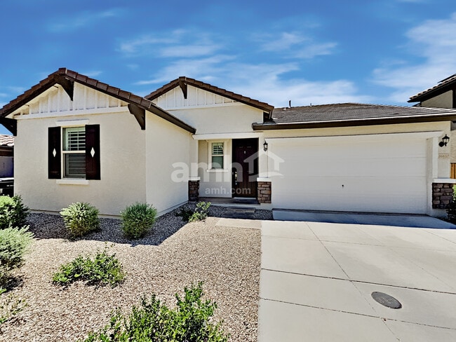 Building Photo - 16657 W Jenan Dr