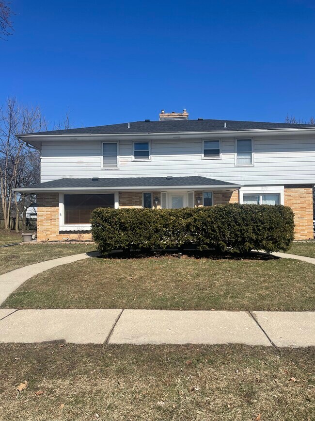 Building Photo - 3764 S Massachusetts Ave