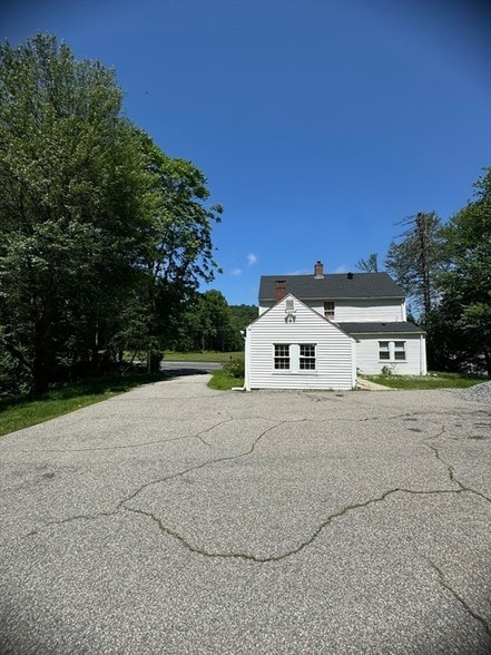 Building Photo - 107 Boston Rd