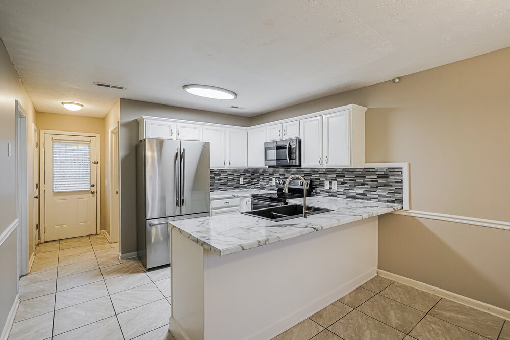 Building Photo - 1043 Tom Hailey Blvd