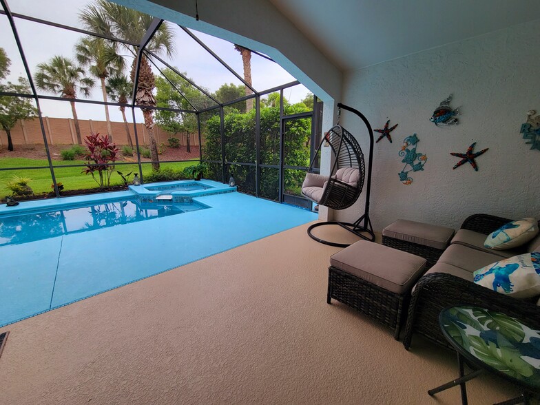 Building Photo - 10021 Colonial Country Club Blvd