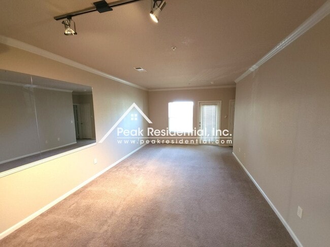 Building Photo - 2 br, 2 bath House - 8434 Walerga Road #821