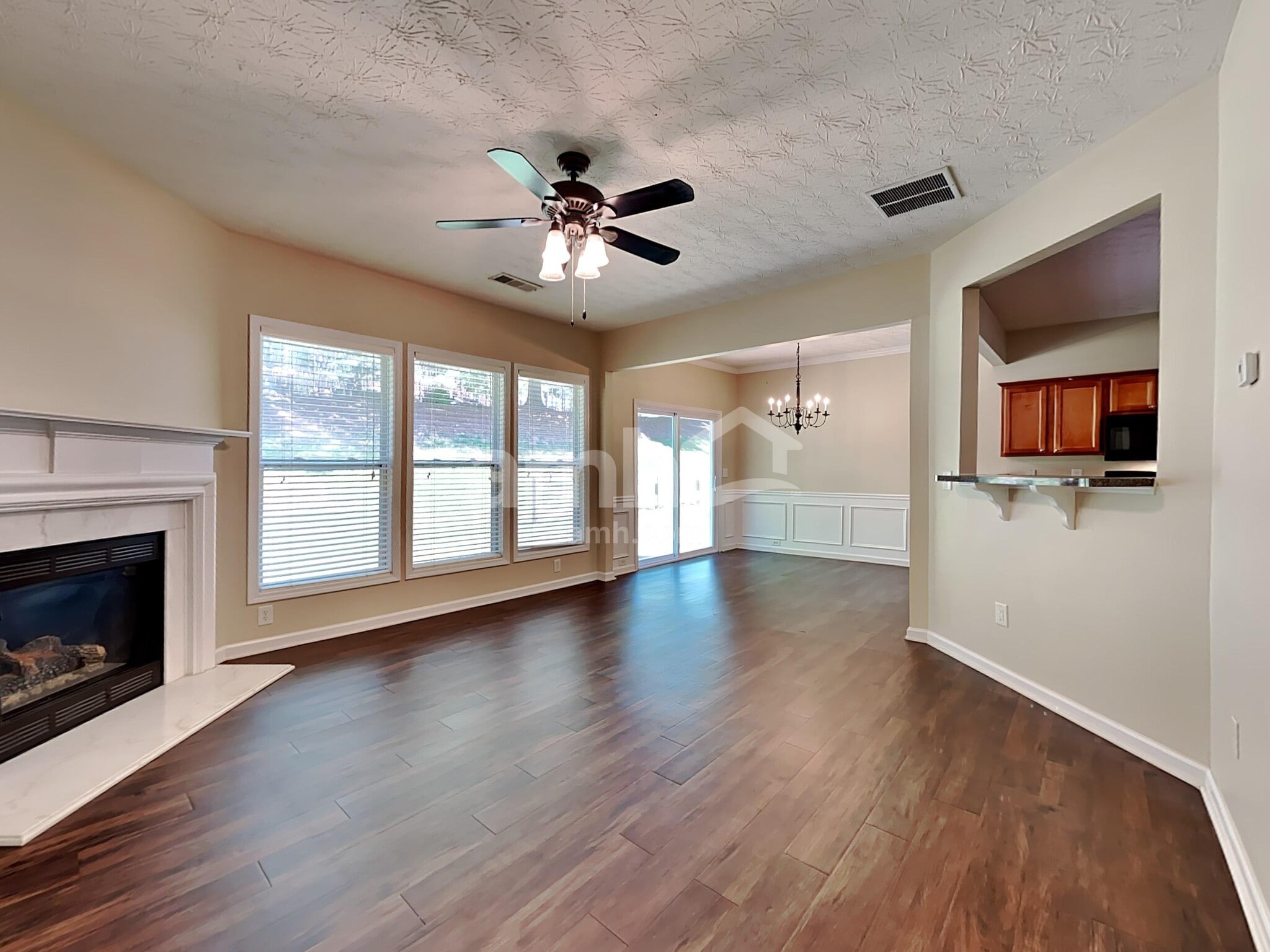 Building Photo - 311 Barberry Pl