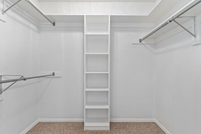 Building Photo - 5802 Park Valley Cir