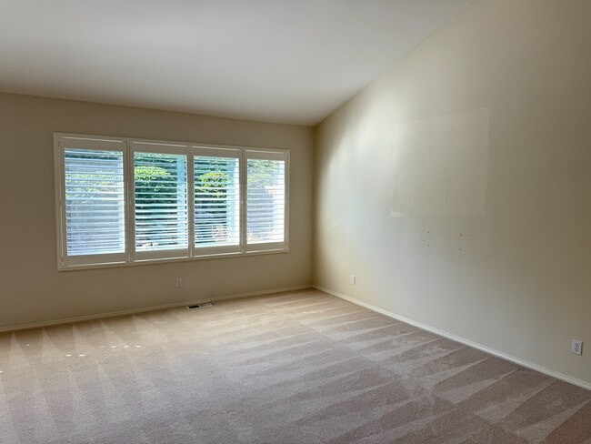 Building Photo - 7825 Amethyst Loop NW