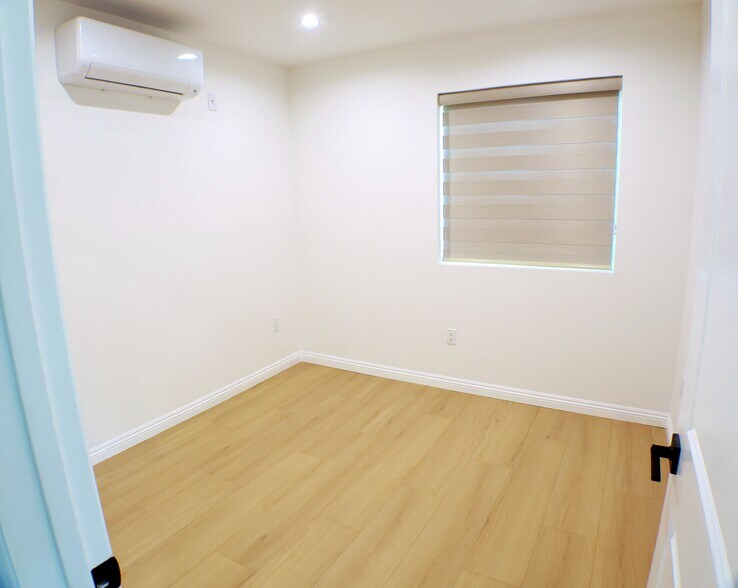 Building Photo - 13127 Azores Ave