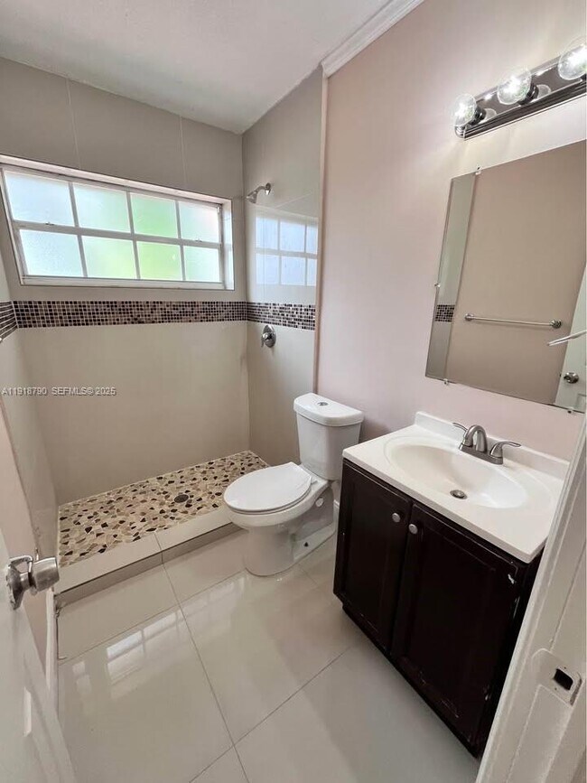 Building Photo - 251 N 68th Terrace