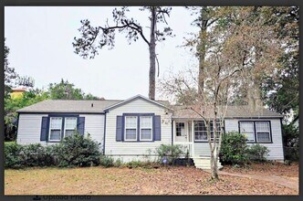 Building Photo - RENT REDUCED! & $1000 OFF 1st Mo. Rent - 3B/2.5B Home + 2 Flex Rooms –  One Block from FSU Stadium