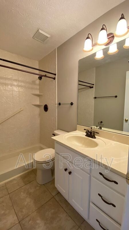 Building Photo - 349 Hambleton Ct