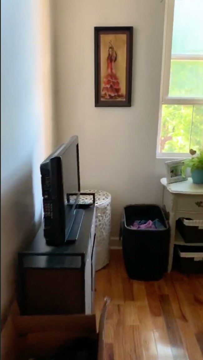 3233 W Pierce Ave 3233 W Pierce Ave Chicago IL 60651 Apartment Finder