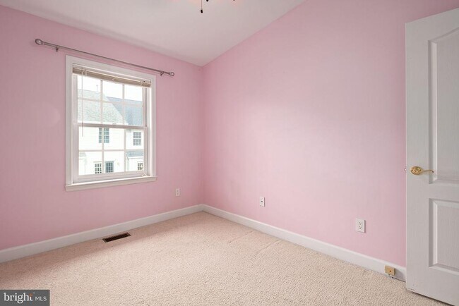 Building Photo - 3912 Maximilian Ct