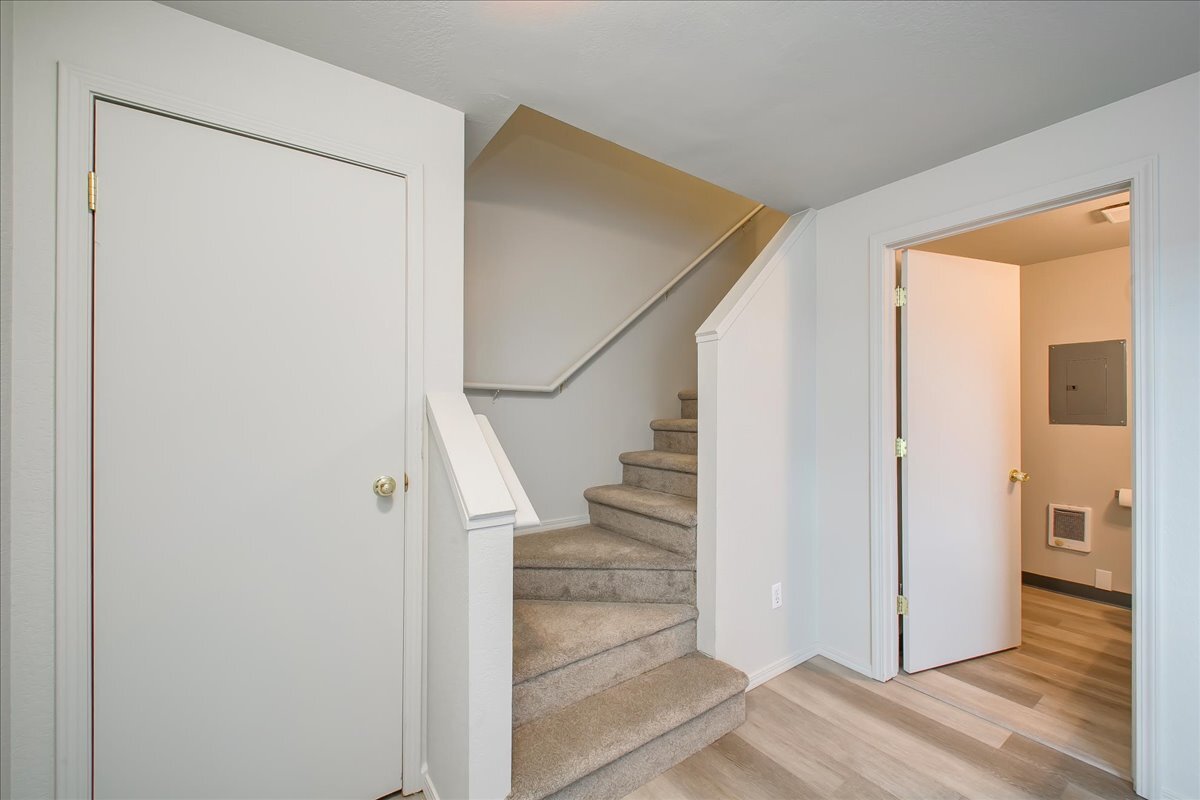 Building Photo - 2376 W Panama St