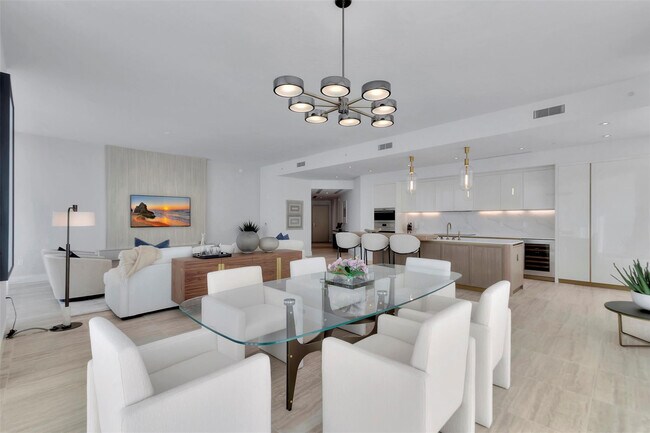 Building Photo - 525 N Fort Lauderdale Beach Blvd