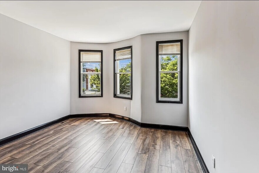 Building Photo - 1820 Walbrook Ave