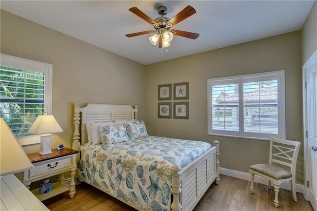 Building Photo - 6101 SE Landing Way