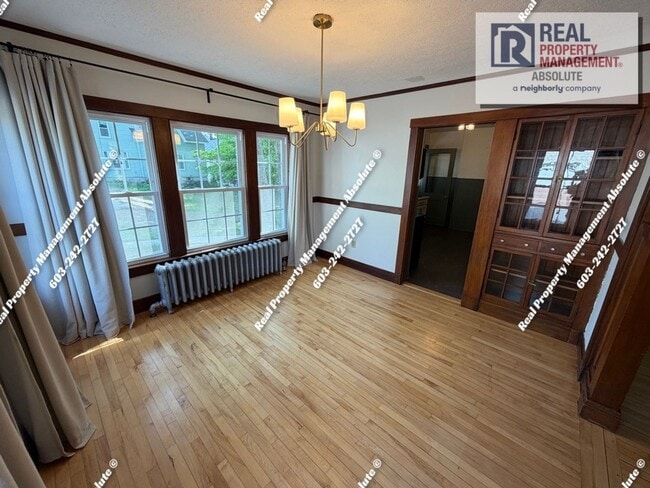 Building Photo - Bright & Updated 3-Bed in Manchester’s East Side