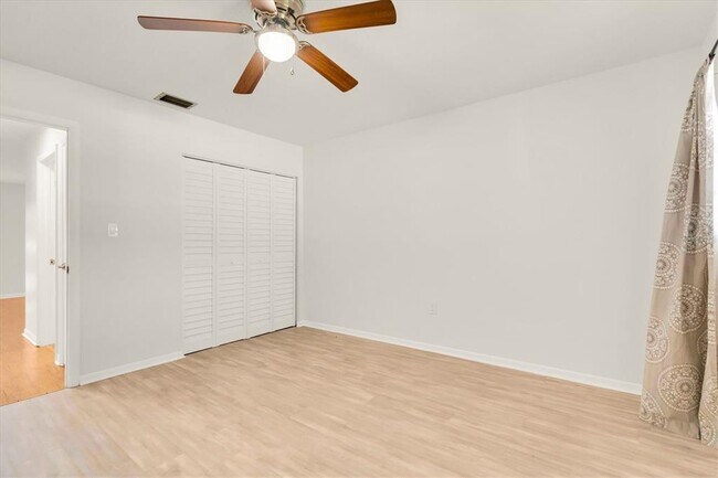Building Photo - 1720 53rd St S