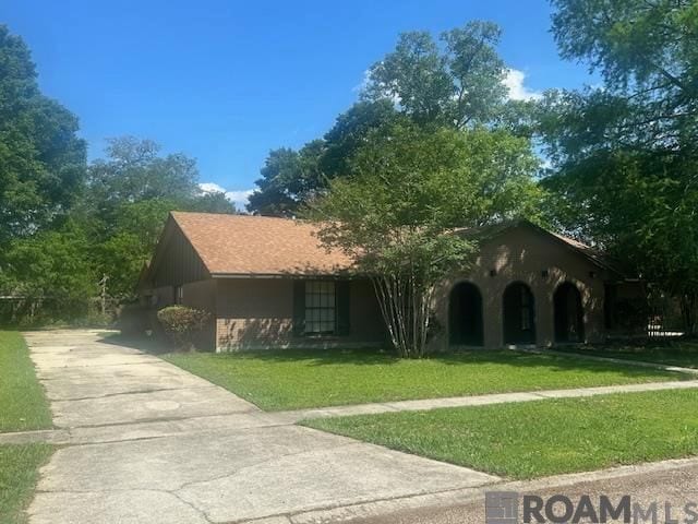 Building Photo - 5017 Parkoaks Dr