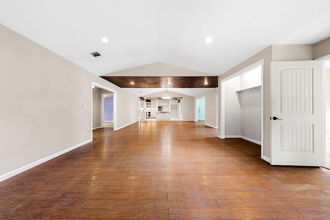Building Photo - 24369 Bingham Creek Rd