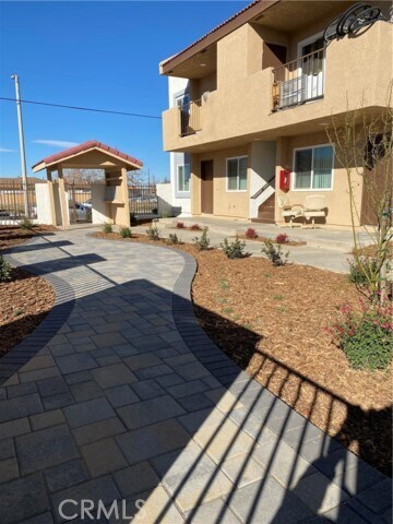 Building Photo - 454 E Ave Q3