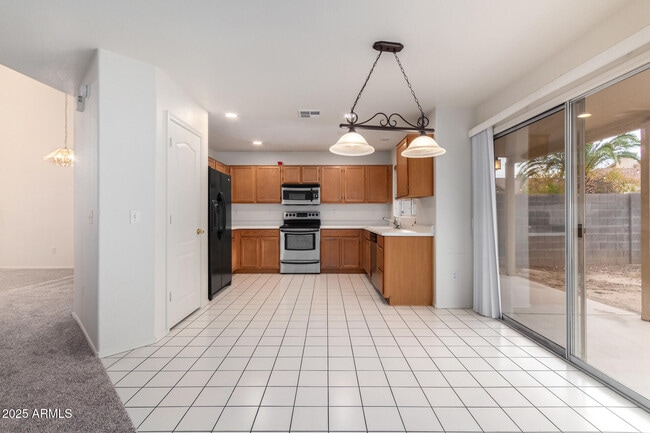 Building Photo - 100 N Bradley Dr