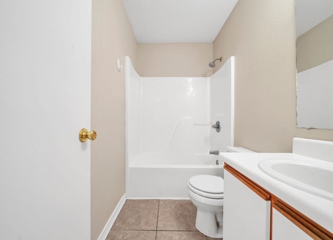 Building Photo - FWB Townhome