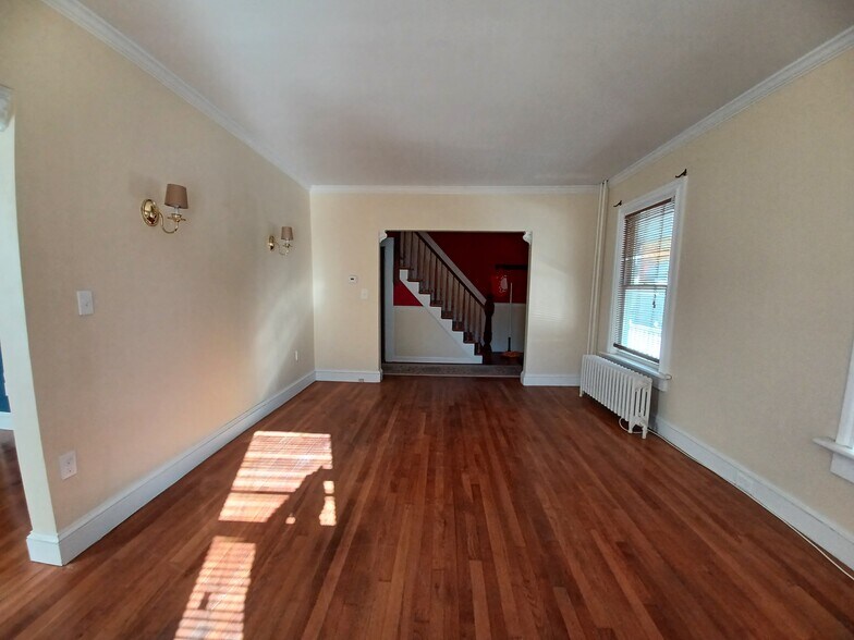 Building Photo - 26 Calvert St