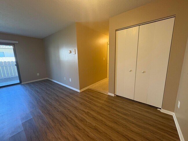 Building Photo - 2271 Hedgerow Road