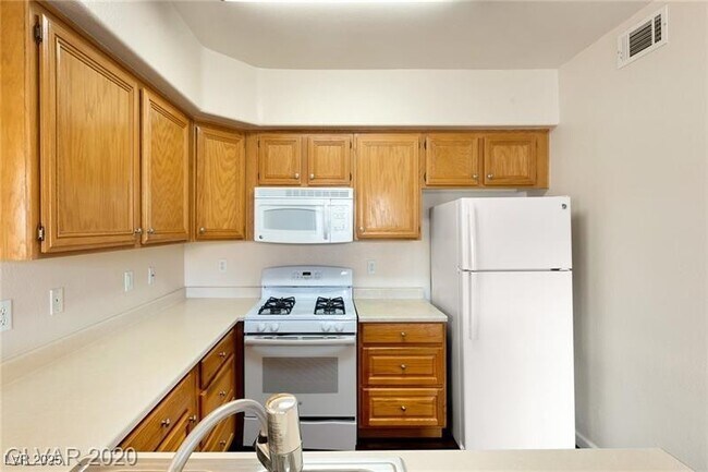 Building Photo - 7131 S Durango Dr