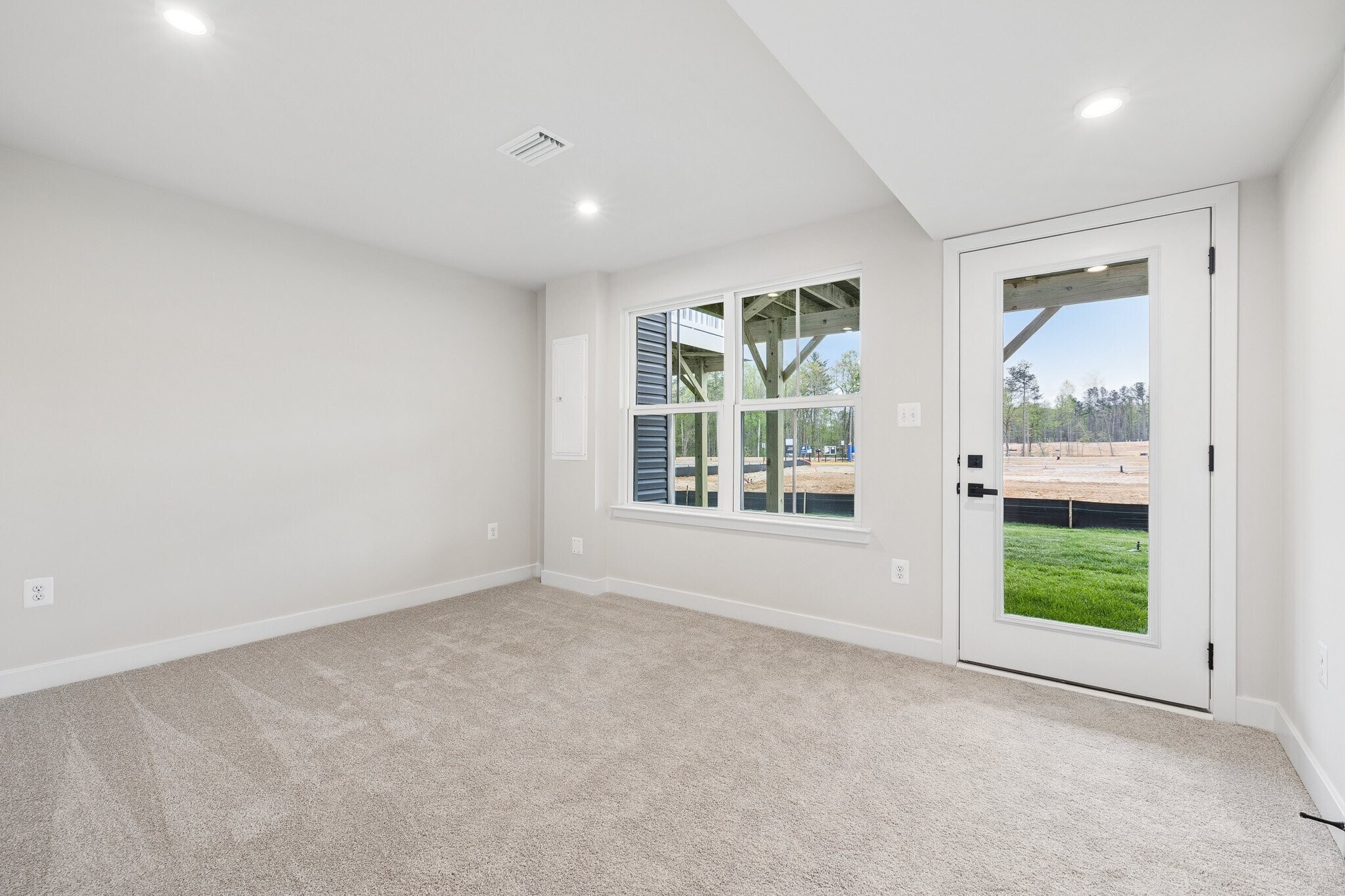 Building Photo - 473 Wild Poppy Dr